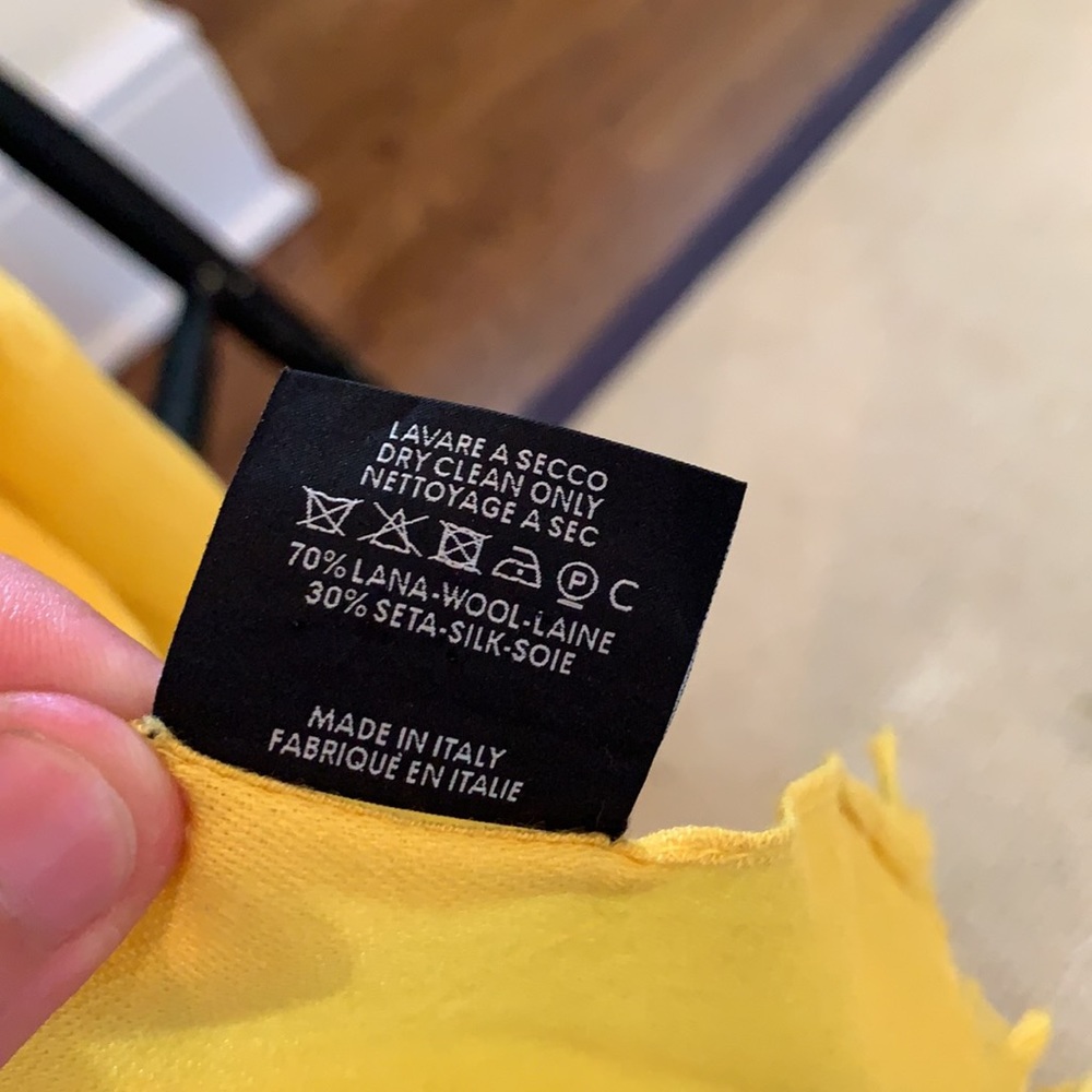 Authentic Gucci Scarf - Picture 3 of 5